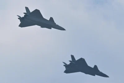 Xi’s Radikalkur im Militär: Putzt China sich für die Zukunft – oder bremst es sich selbst aus?