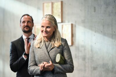 Kronprinzessin Mette-Marit spricht nach Jahren des Schweigens über ihre Verbindung zu Jeffrey Epstein