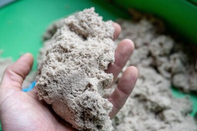 Alarmstufe Rot im Kinderzimmer: Stiftung Warentest findet krebserregenden Asbest in Spielsanden